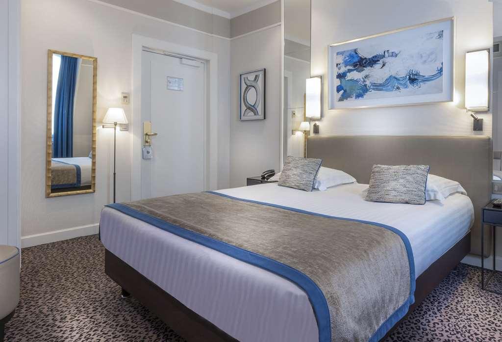 Du Bois Champs-elysées Hotel