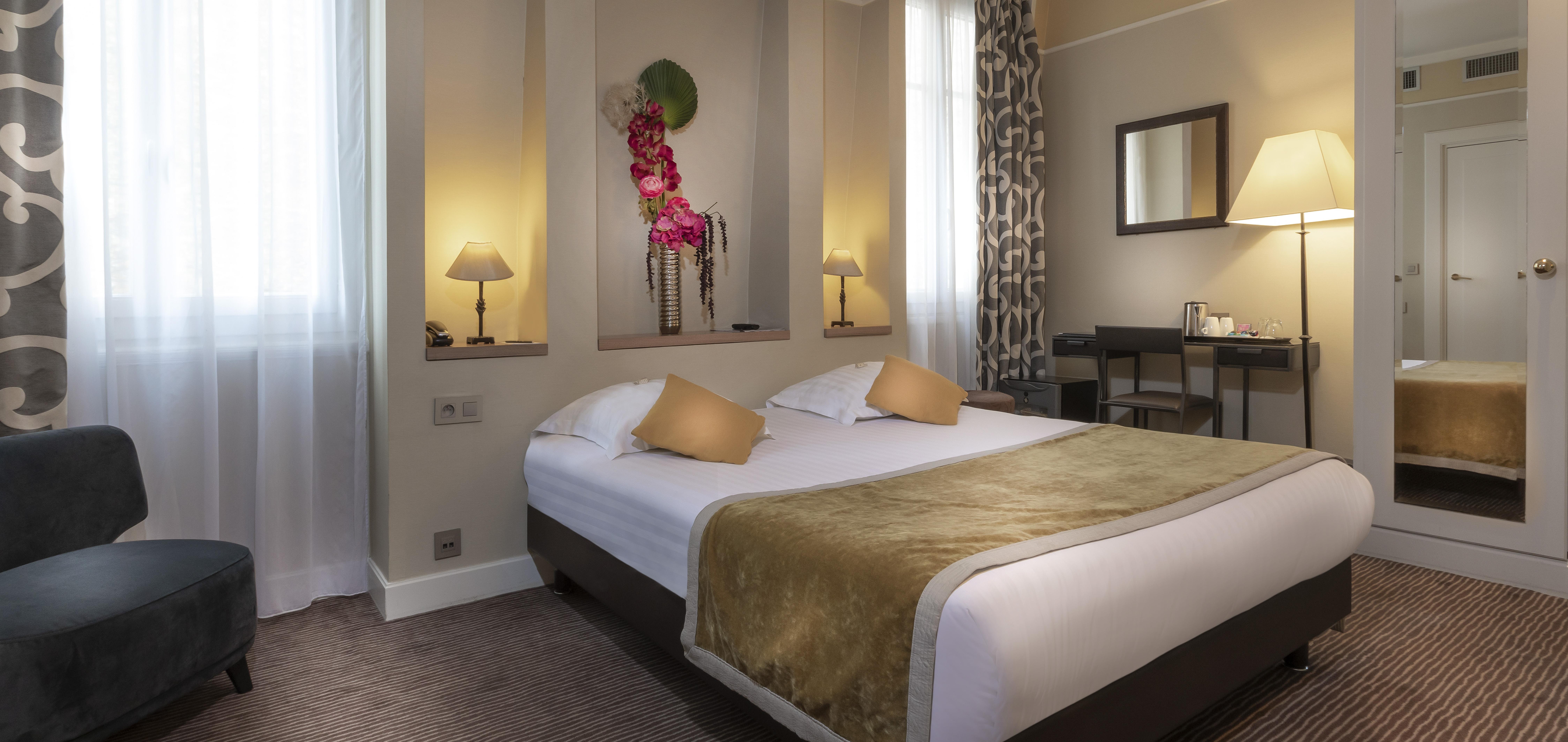 Du Bois Champs-elysees 3*