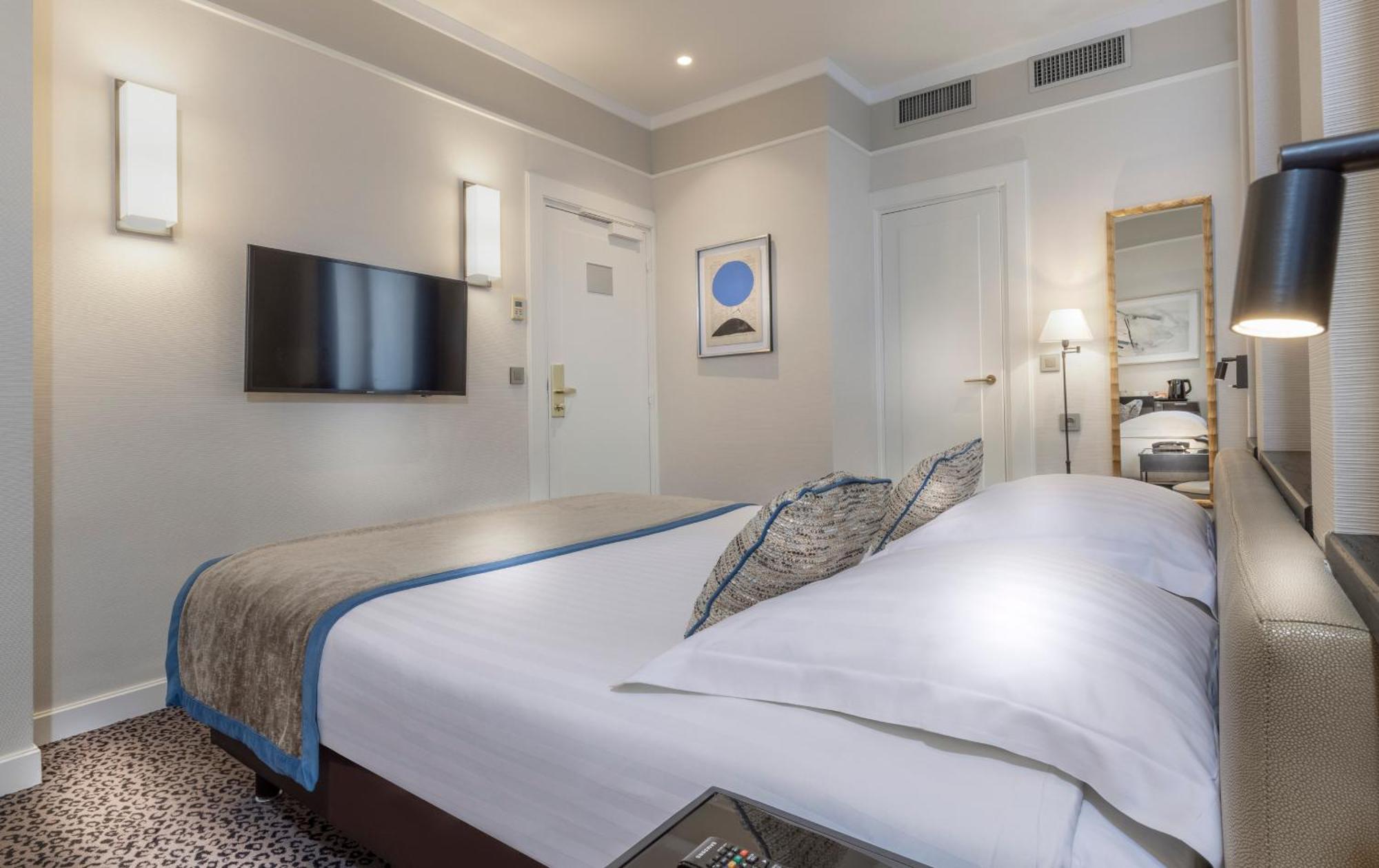 Hotel Du Bois Champs-elysees Paris