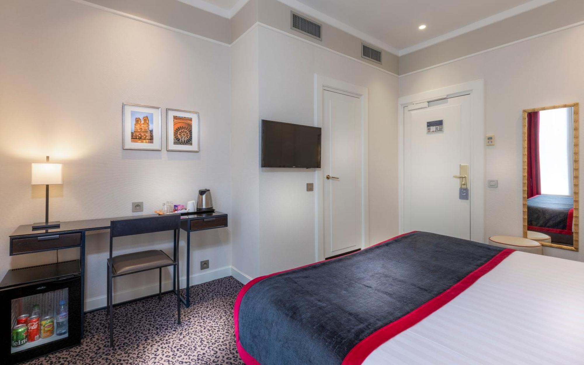 Du Bois Champs-elysées Hotel