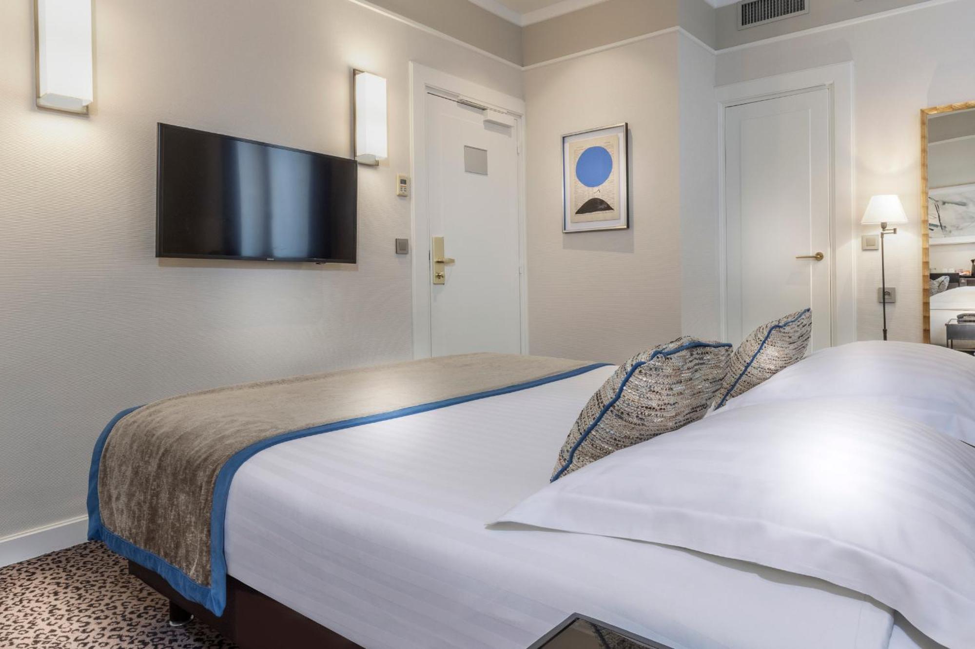 Du Bois Champs-elysées Hotel