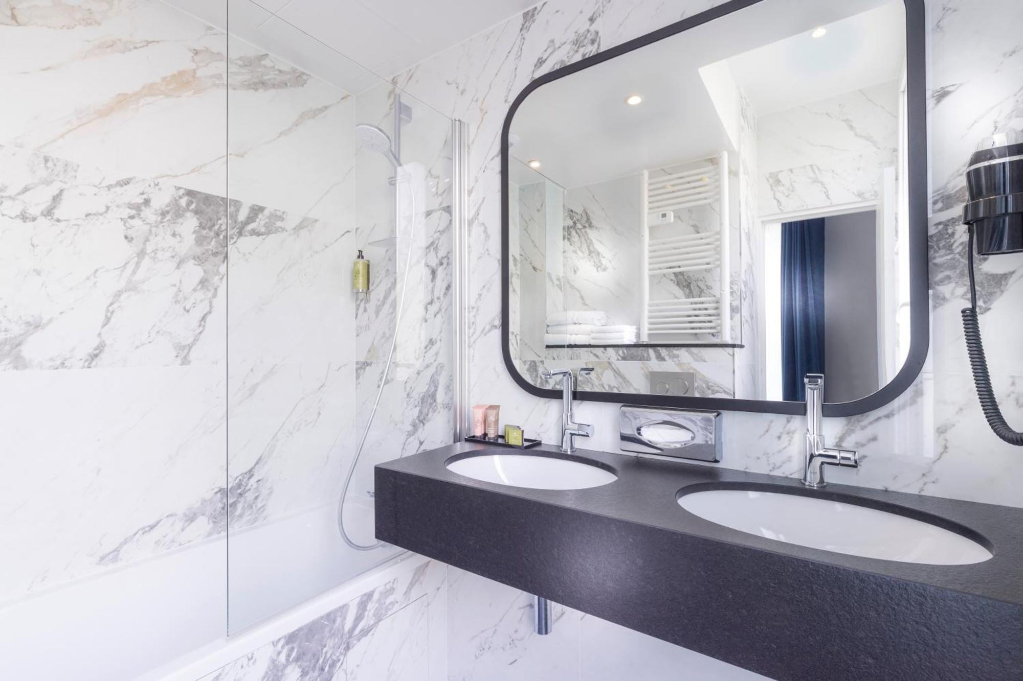 Du Bois Champs-elysées 3* Parigi